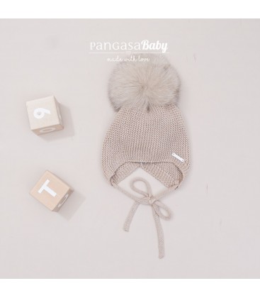 Pangasa Baby - Gorro Punto Orejero Pompón Pelo Natural Color Arena